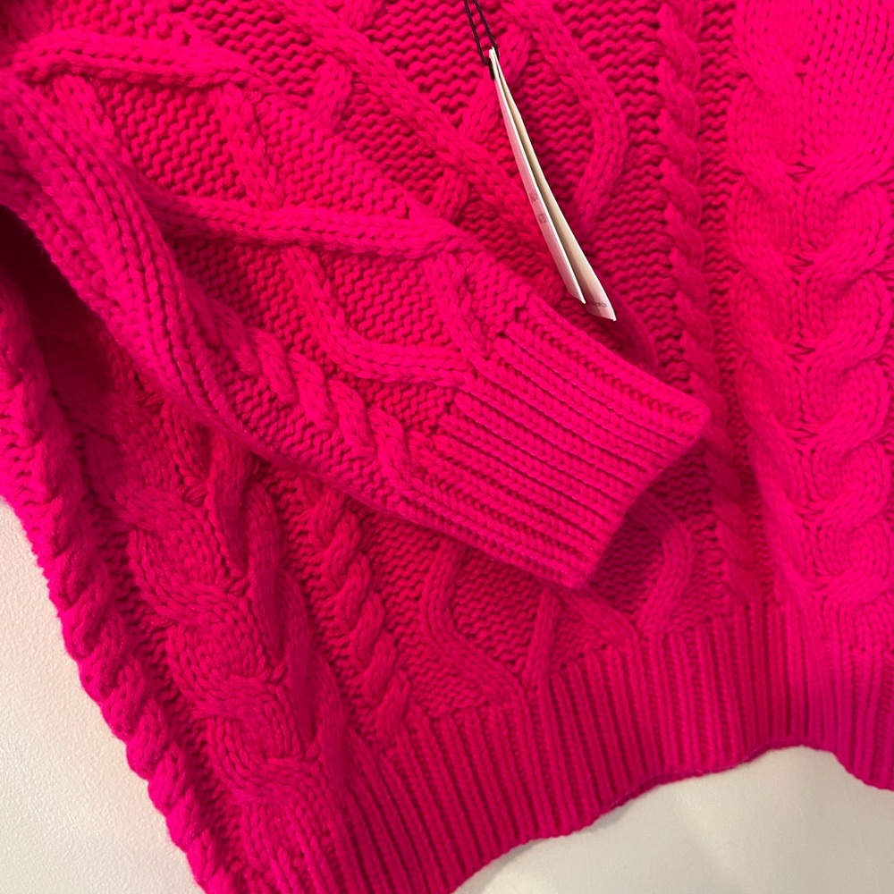 Ladies sweater. - Picture 5 of 5
